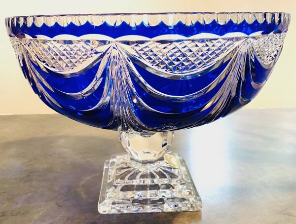 Grande coupe en cristal ciselé bleu cobalt vers 1960 cristallerie LEMBERG