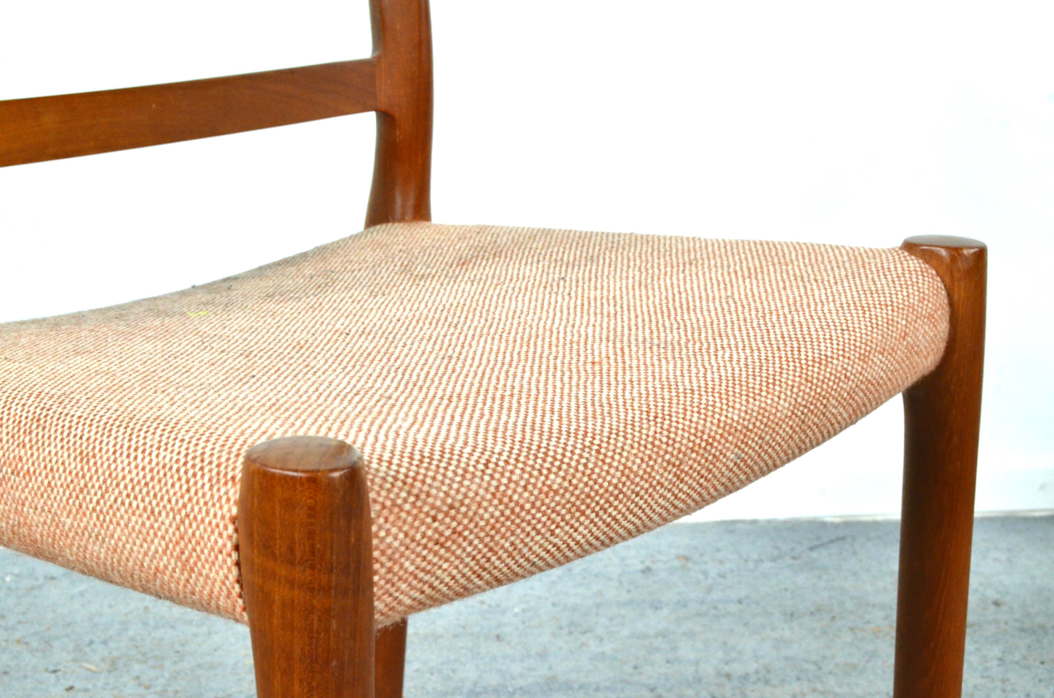 Set of 2 model 85 dining chairs by Niels Moller from Denmark