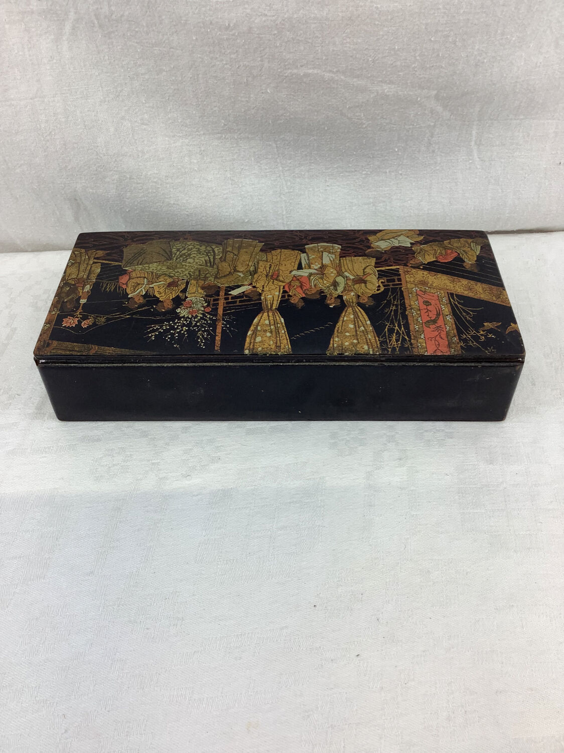 Japanese lacquered box