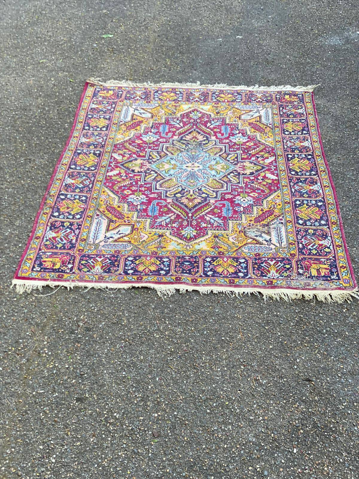 Tapis persan laine fait main Iran 120x175cm