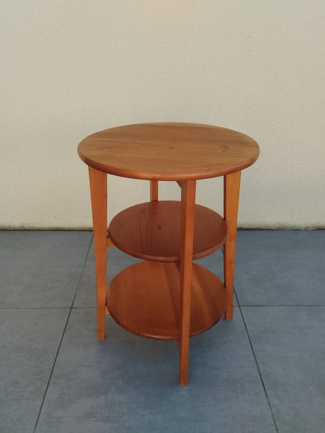 Guéridon en bois design scandinave