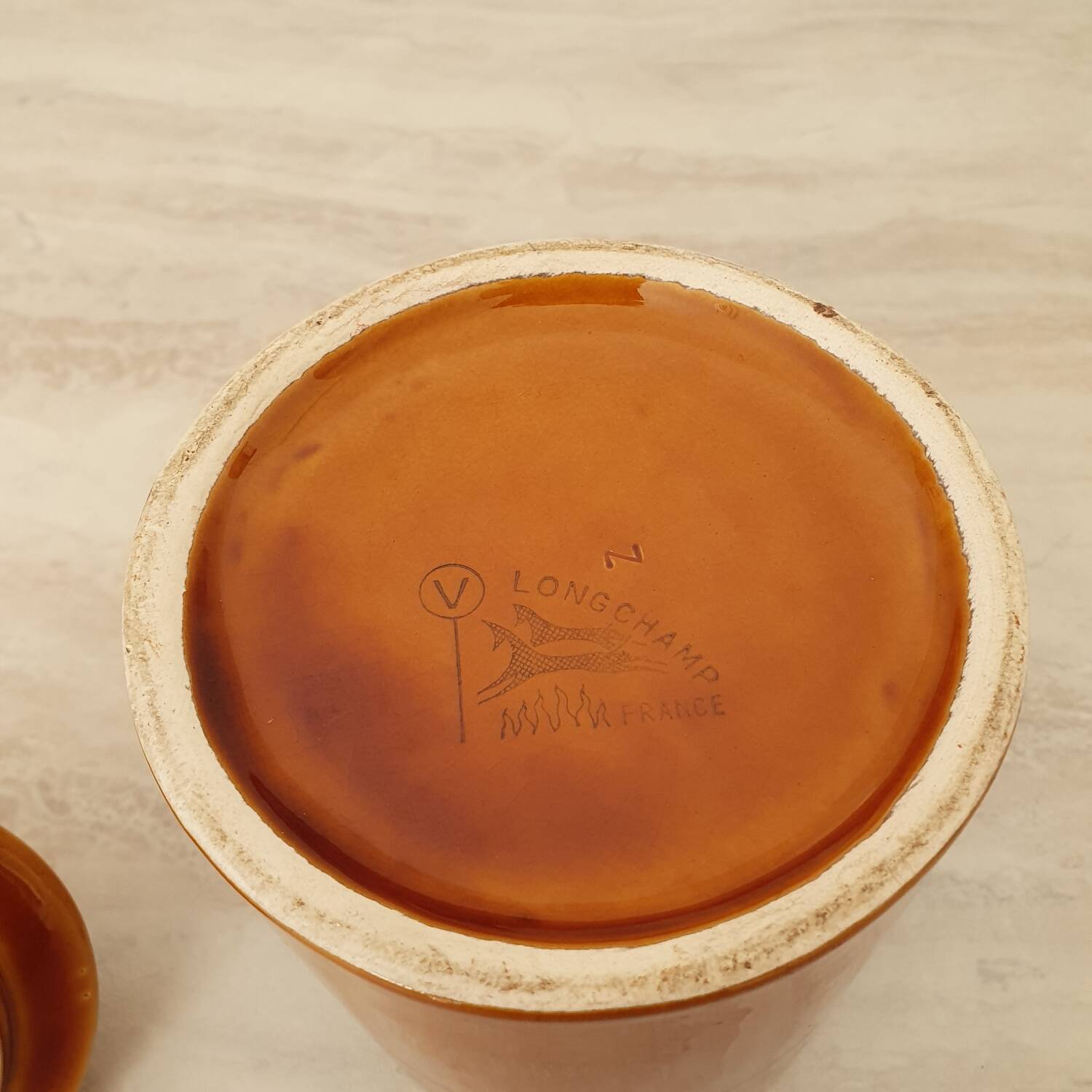 Lonchamp / Pot and its ceramic lid