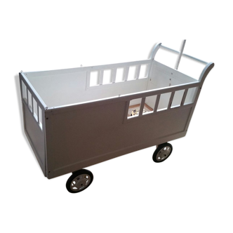 1950s wooden caravan bed