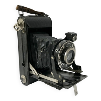 Old Anastigmat Armor F105 bellows camera sporting a beautiful Art Deco shutter