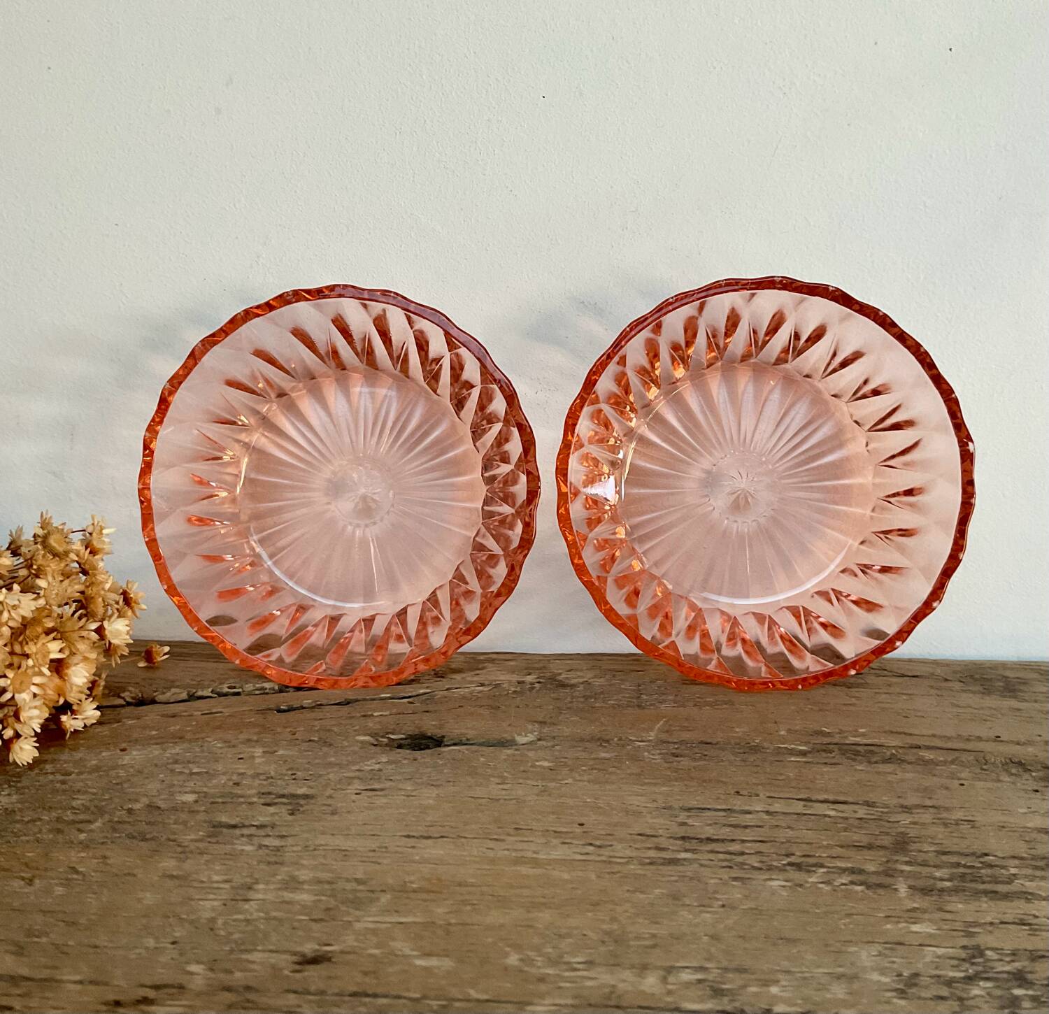 4 pink glass bowls