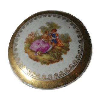 Limoges porcelain bonbonnière Fragonard style décor Gallant scene - fine gold gilding.