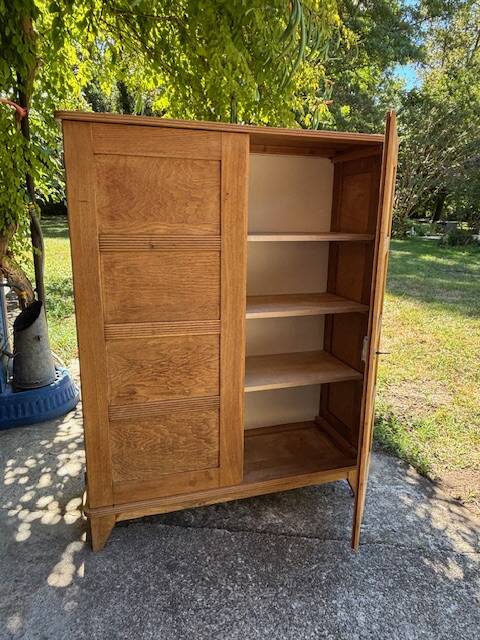 Elegant 1950s oak wardrobe