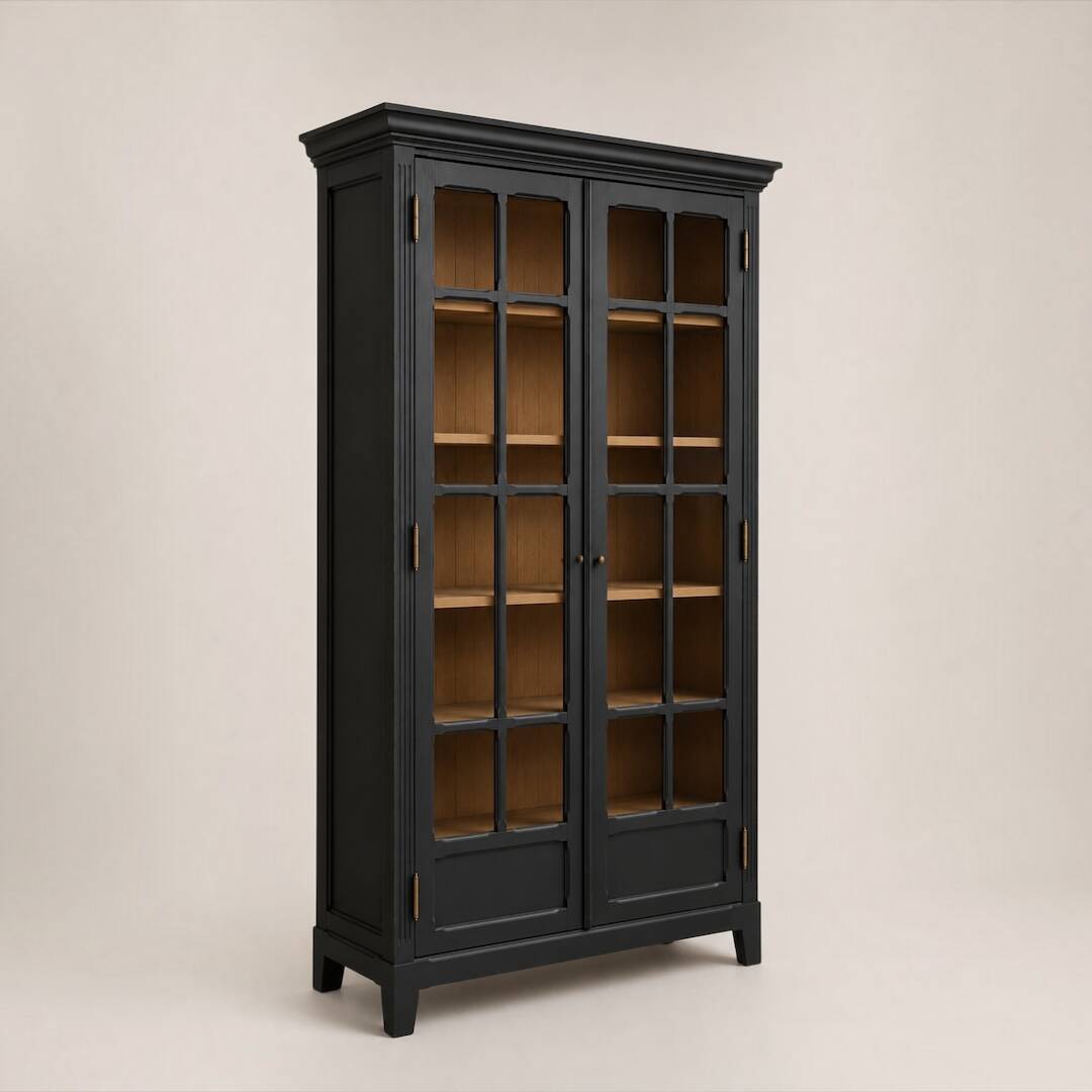 Armoire parisienne noire vitrée rénovée
