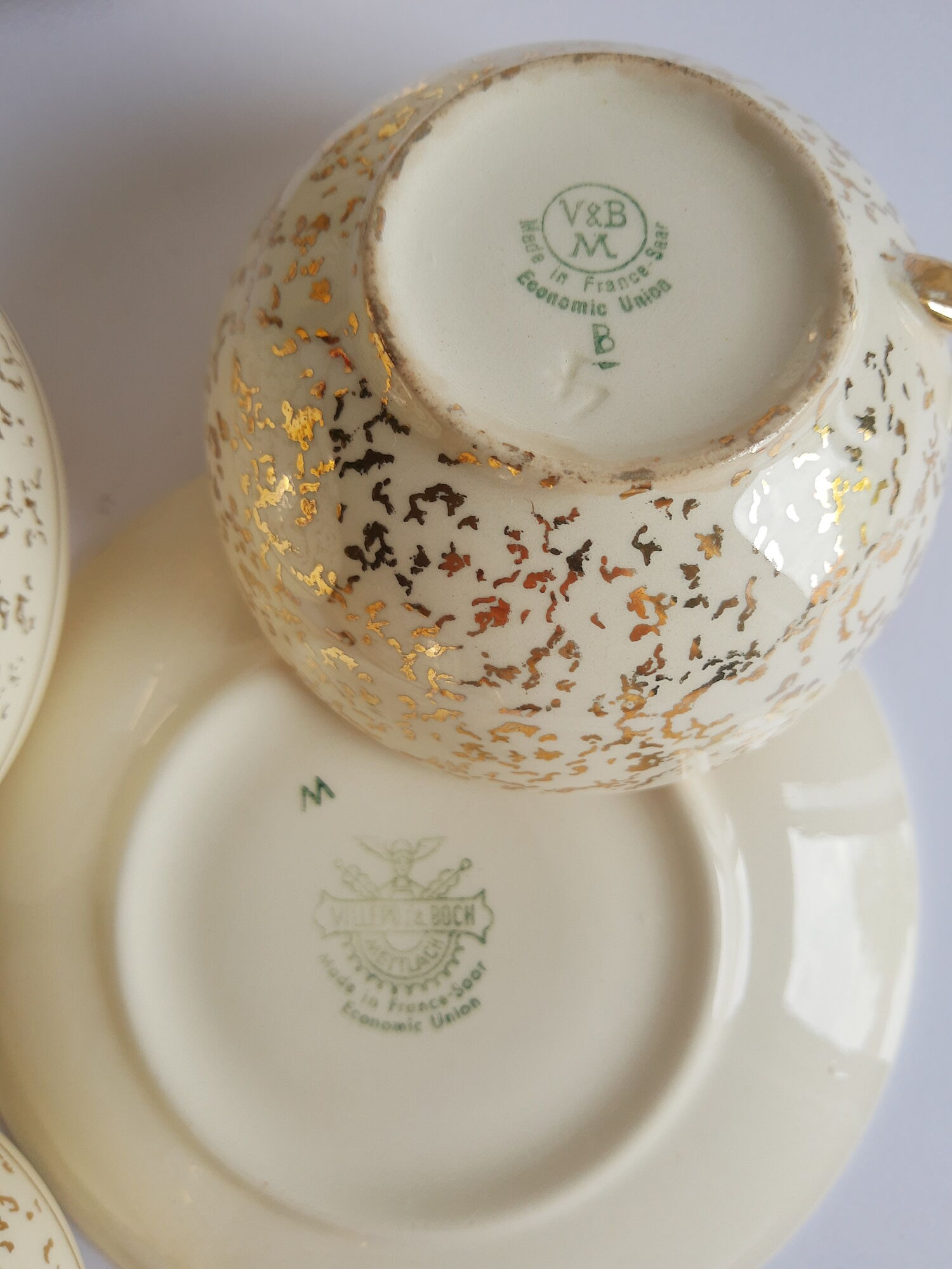 Villeroy and Boch coffee set 9 cups and vintage sugar and milk pot
