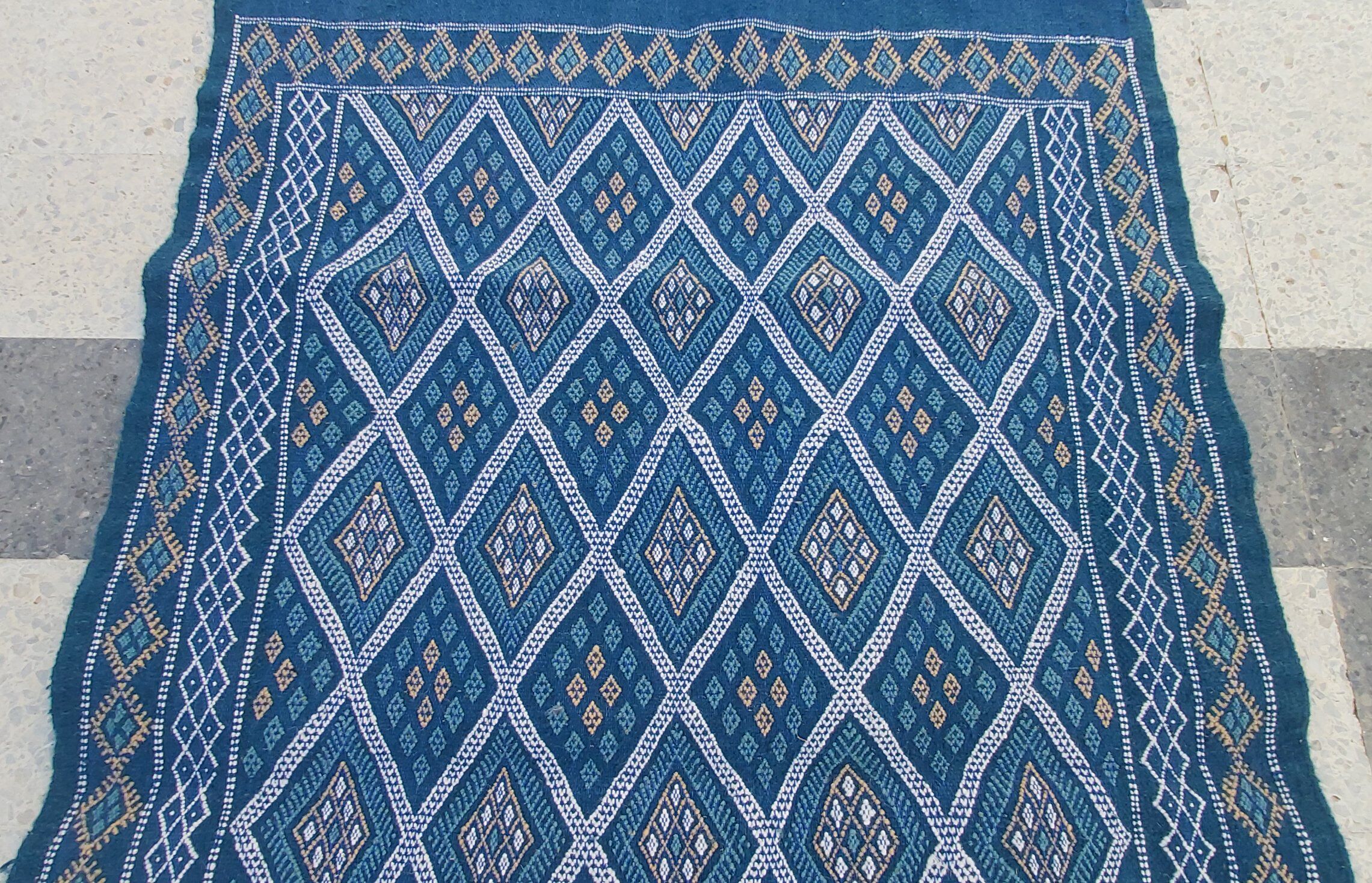 Tapis kilim bleu fait main berbère traditionnel - 200x120cm