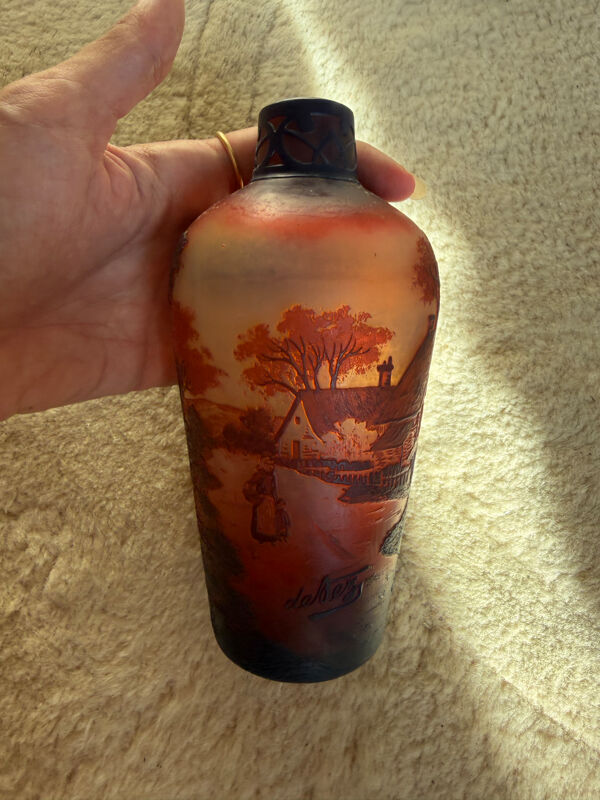 Vase Art Nouveau en verre multicouche gravé à l'acide - Signé De Vez (