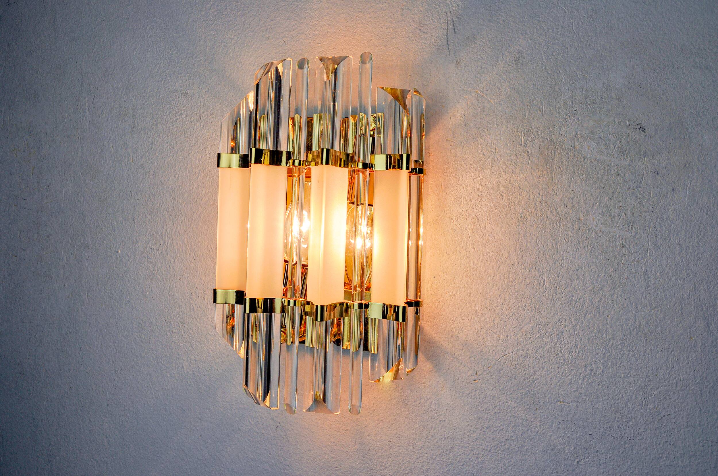 Venini wall lamp, triedri glass, murano, italy, 1970