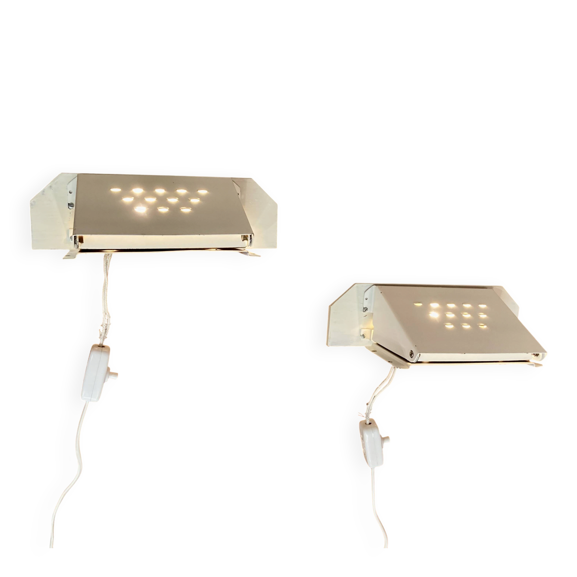 PAIR OF INDUSTRIAL WALL LIGHTS SCANDINAVIAN DESIGN 1950.