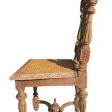 Chaise en chêne naturel sculpté