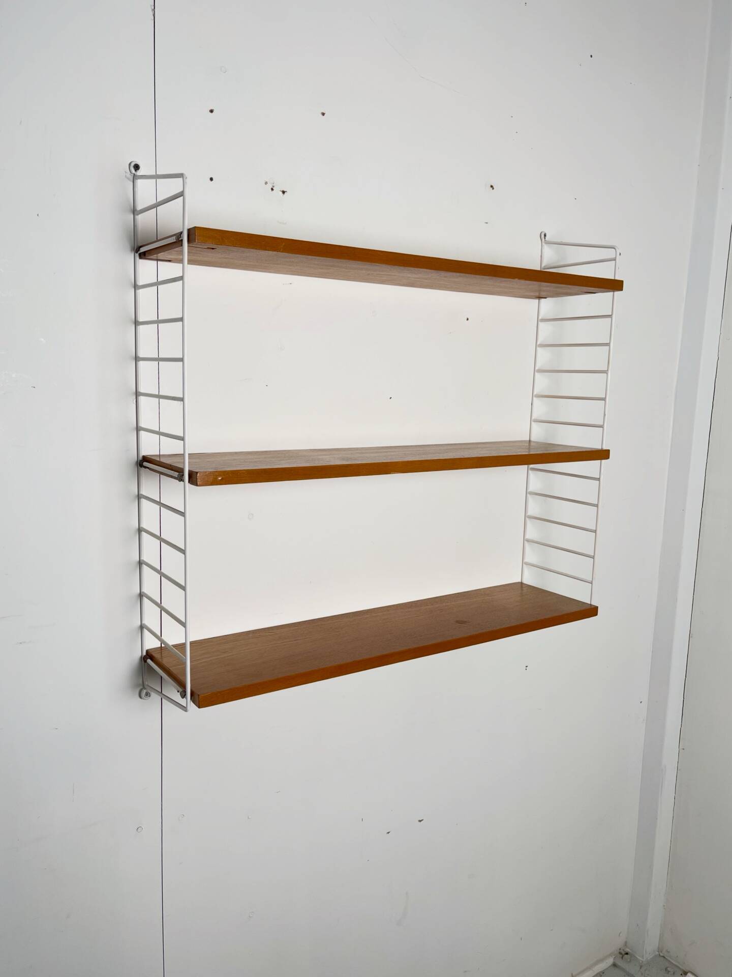 String shelf by Nisse Strinning 1960