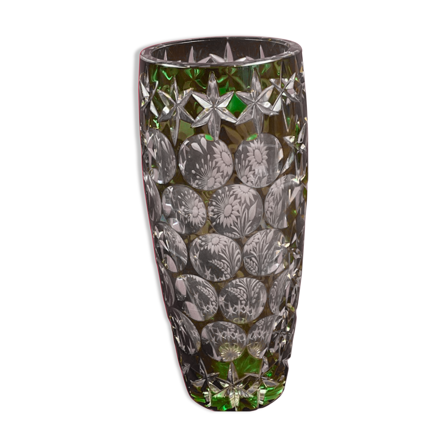 Carved crystal vase of green color - Work of Bruno LEHRER H : 25 cm