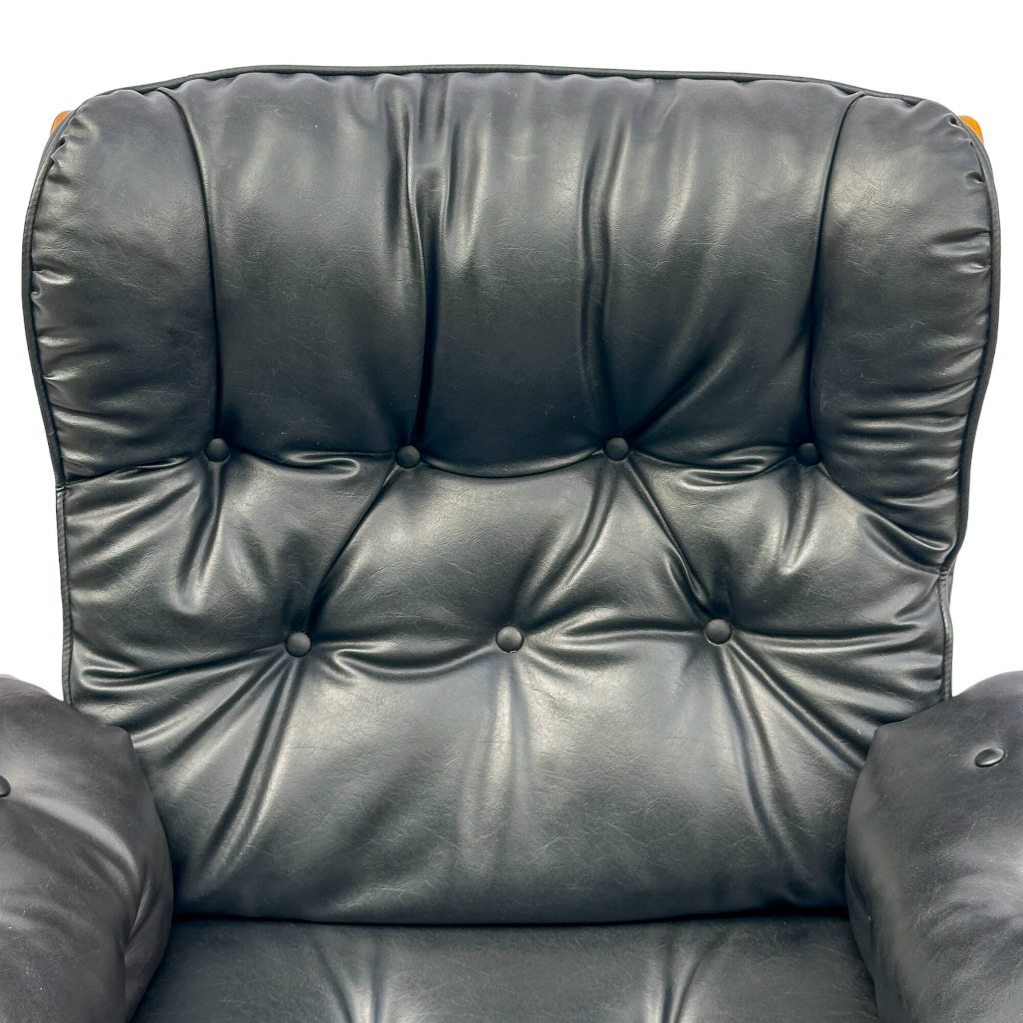 Vintage armchair in leather and rosewood inspired by Martin Stoll design 1970