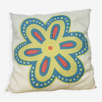 Vintage 70s flower cushion