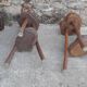 3 tabourets brutaliste en bois H 80 cm