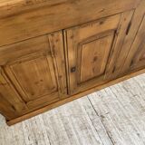 Row of pine loom furniture
