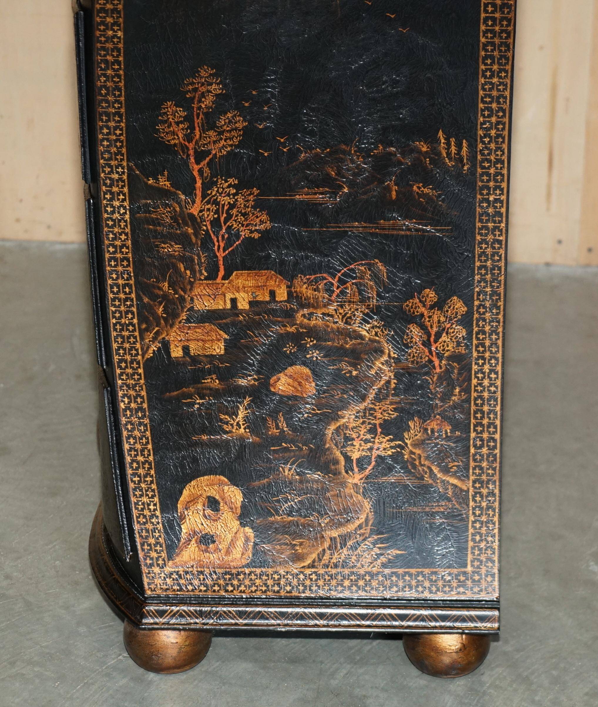 Commode Chinoiserie Antique Peinte à la Main