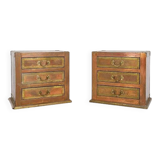 Paire de tables de chevet en bois, laiton et cuivre