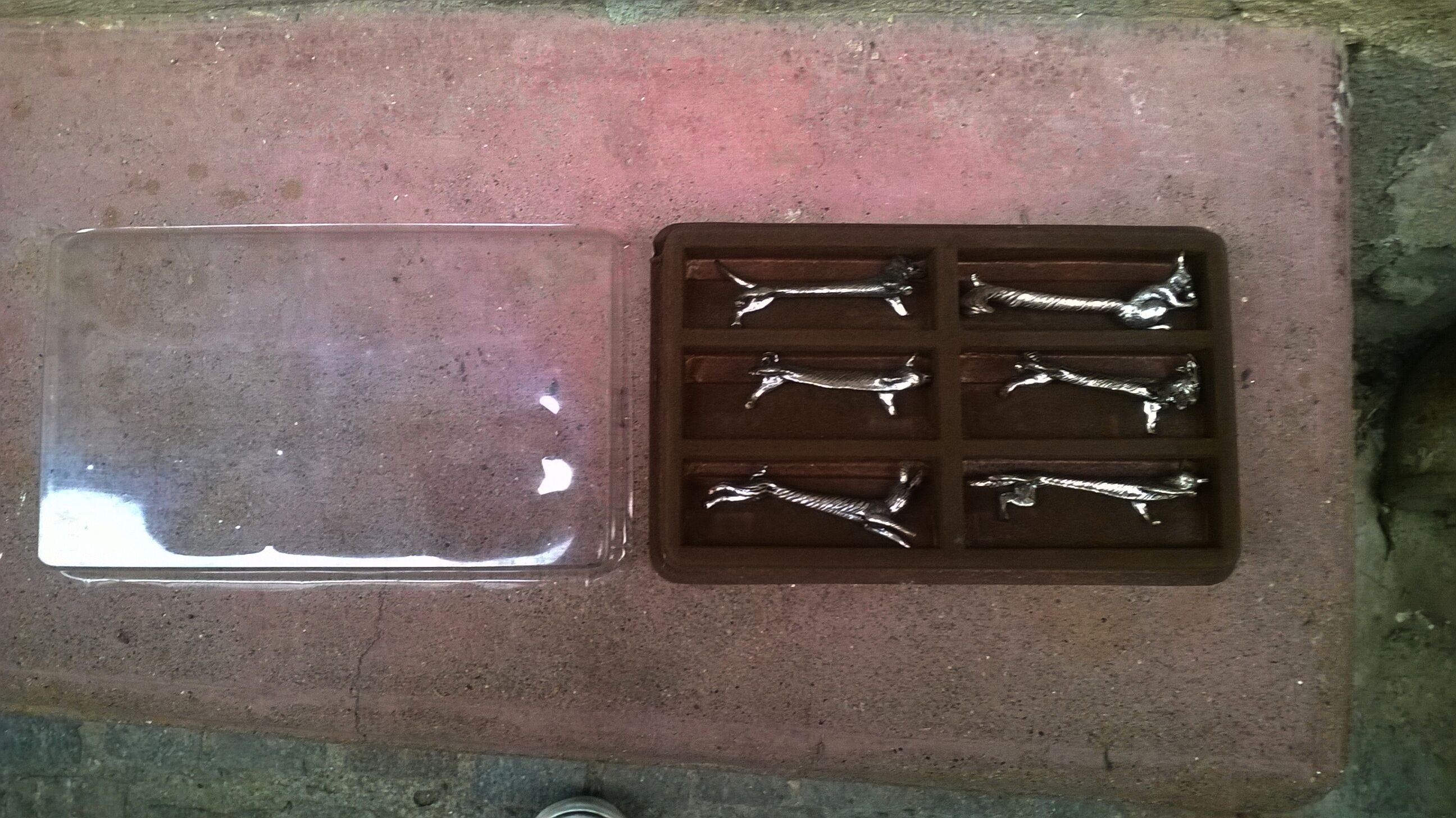 6 animal knife holders