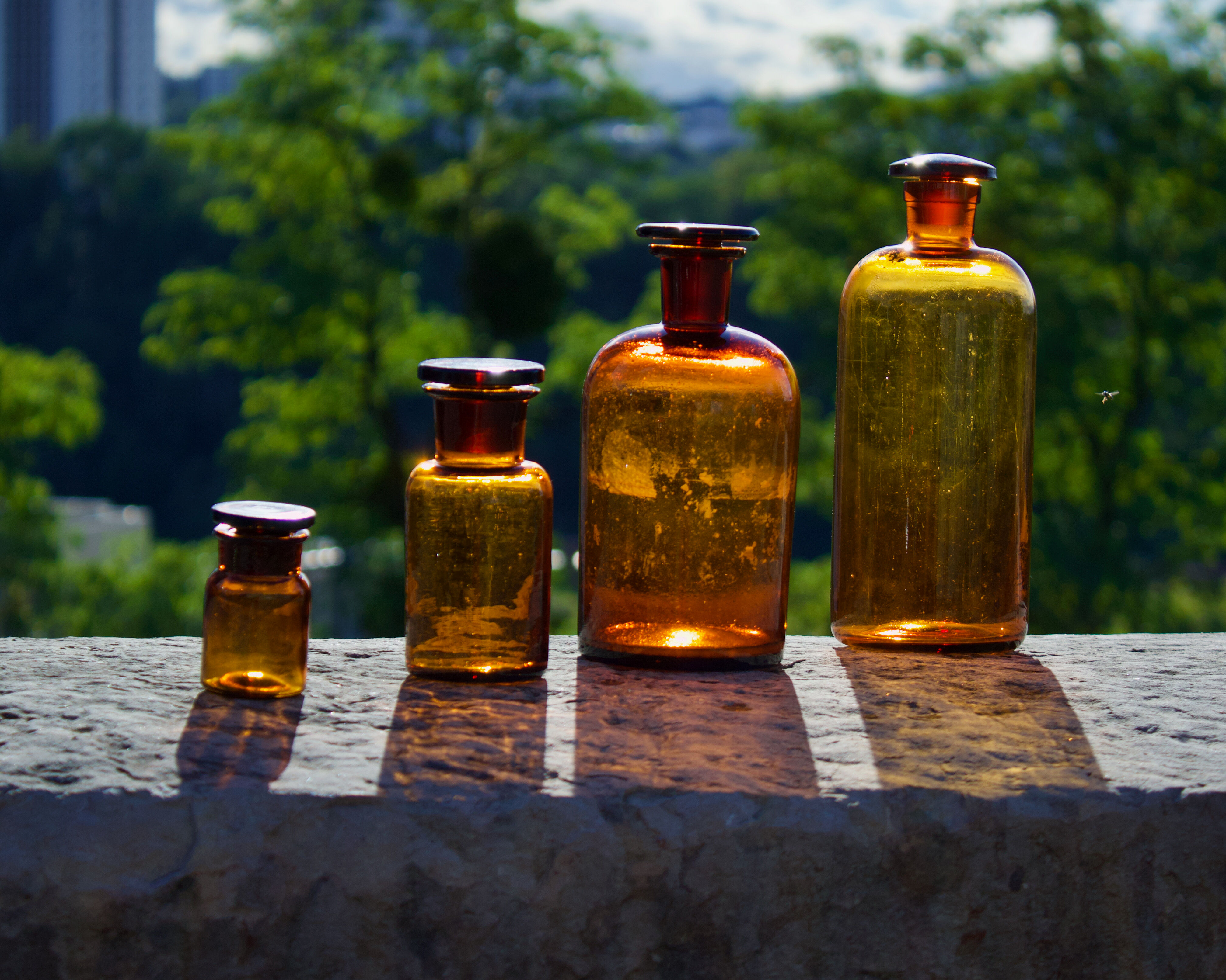 4 old apothecary bottles / amber glass pharmacy in perfect condition dated before 1960