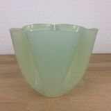 Vase mouchoir Guzzini plexiglas vert années 70