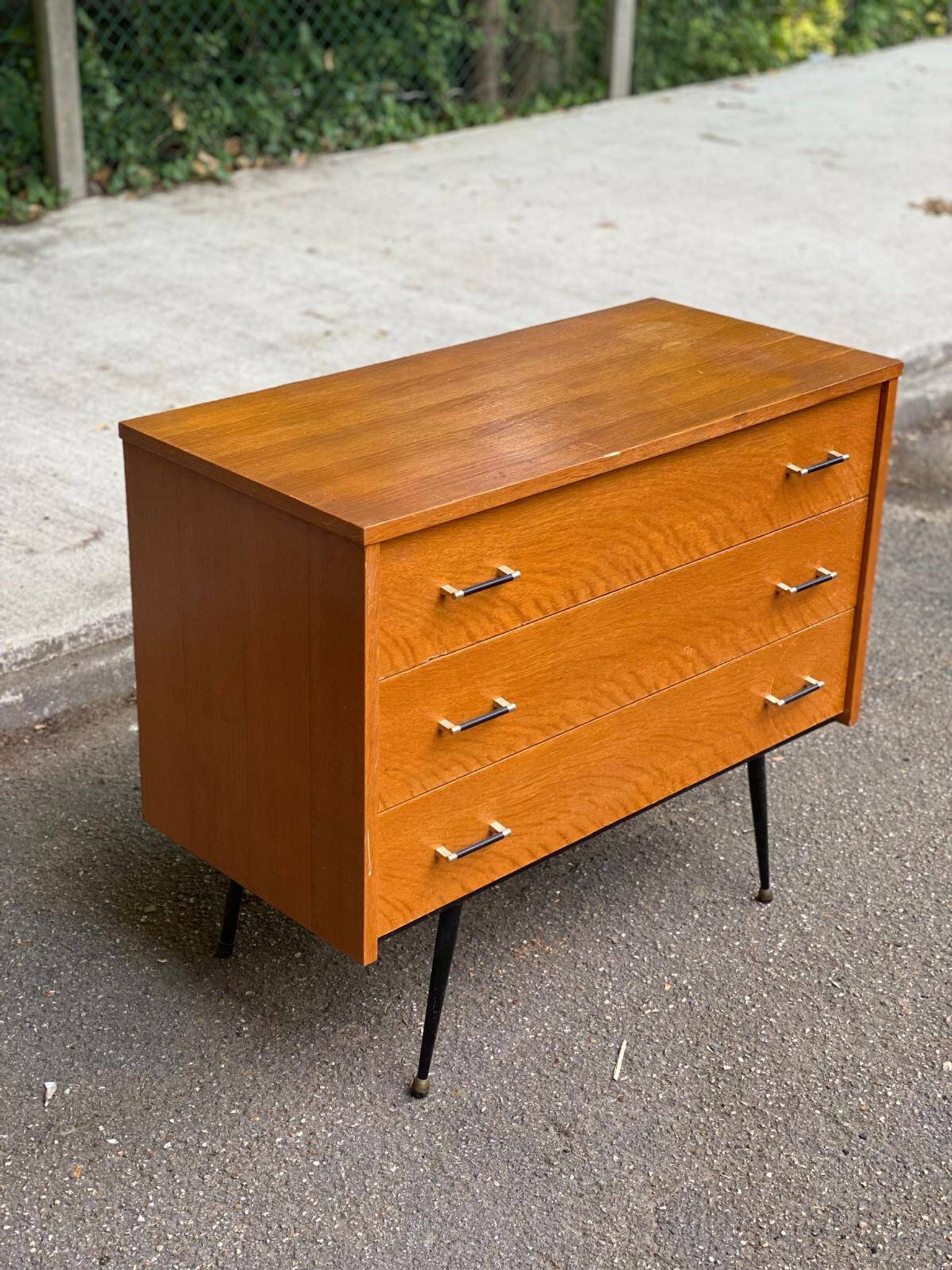Scandinavian chest of drawers with 3 drawers in oak from the 50s