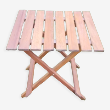 Wood side table slats