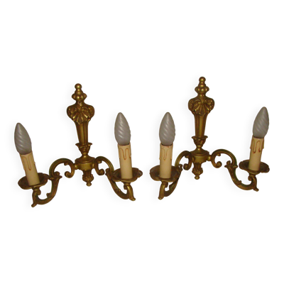 Paire d'applique en bronze à 2 bras de lumière