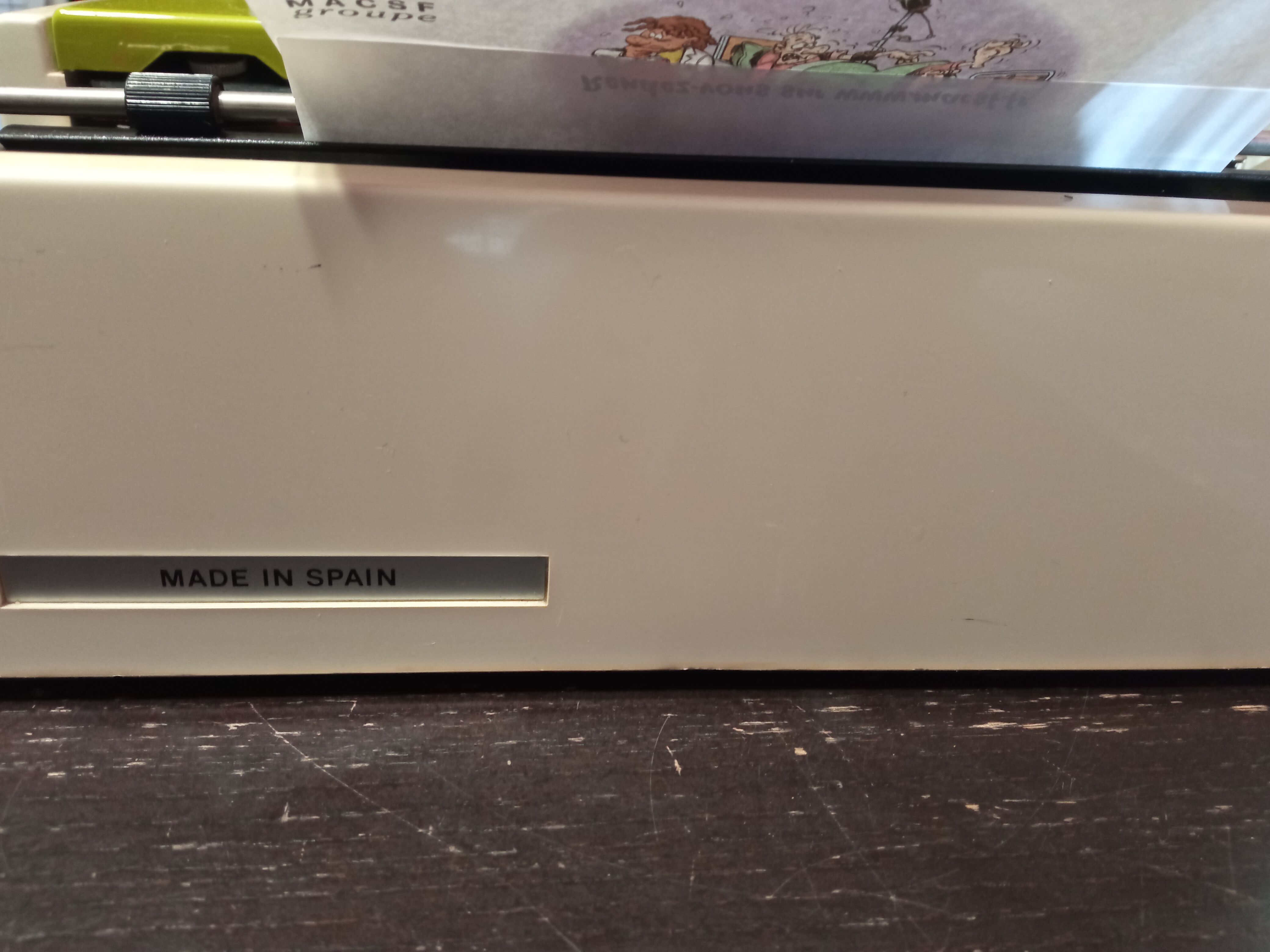 Typewriter LJ 315 Olive Green