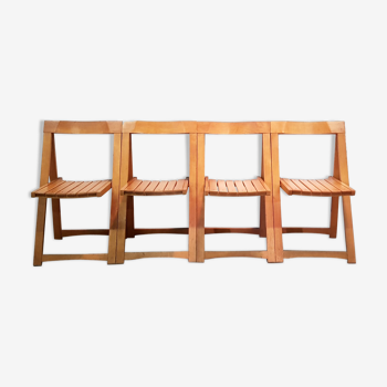 Set of 4 folding chairs