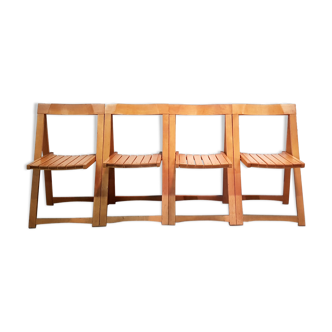 Set of 4 folding chairs
