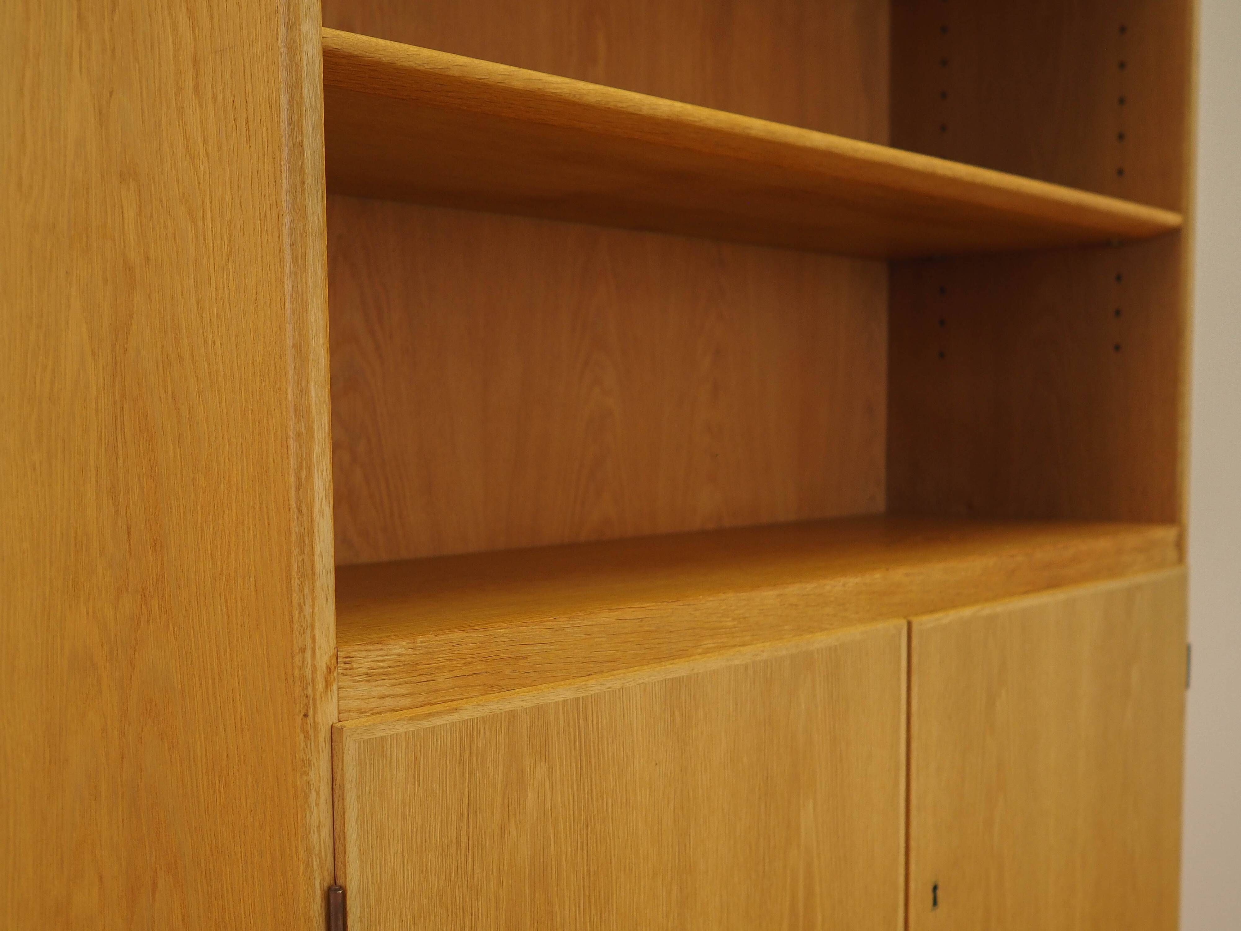 Ash wood bookcase, Danish design, 1960s, designer: Børge Mogensen