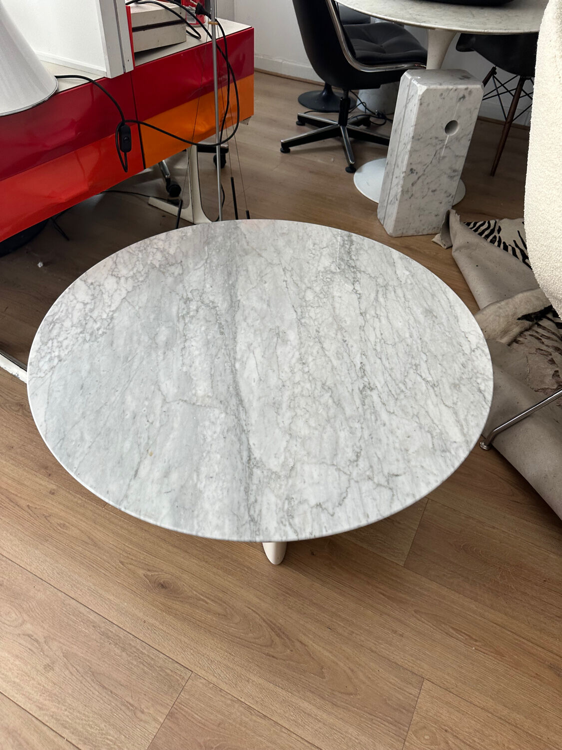 Table basse en marbre de Carrare socialite family