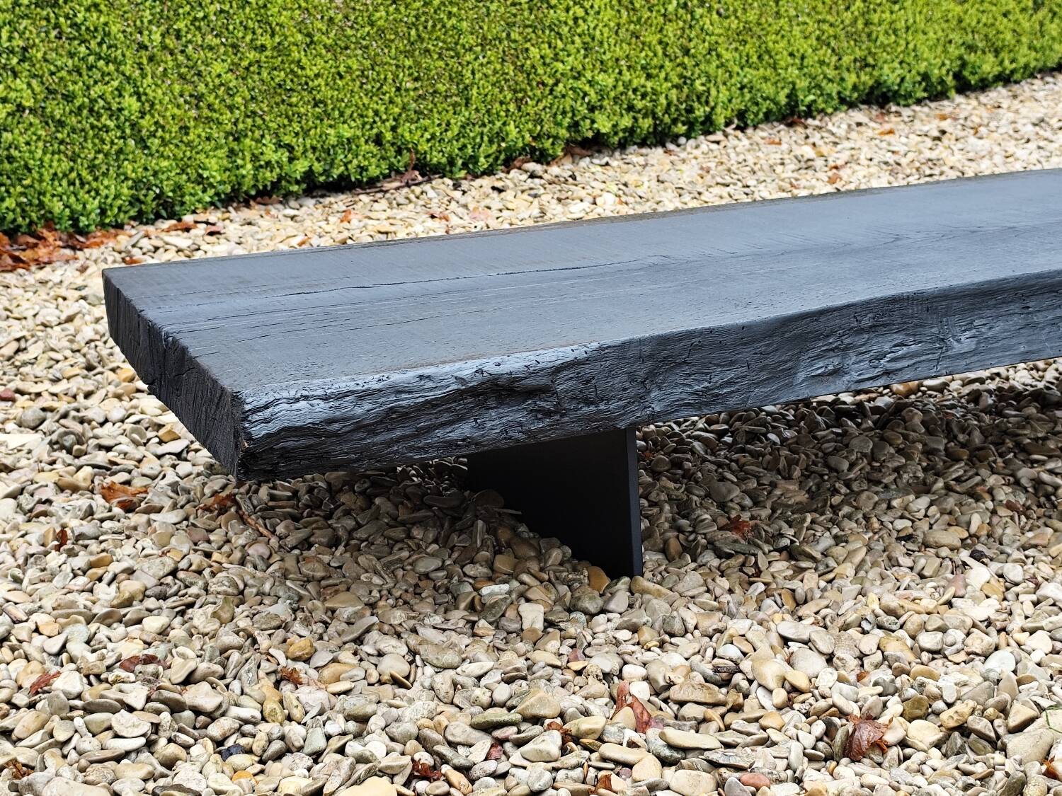 Table basse en bois brûlé Wabi sabi