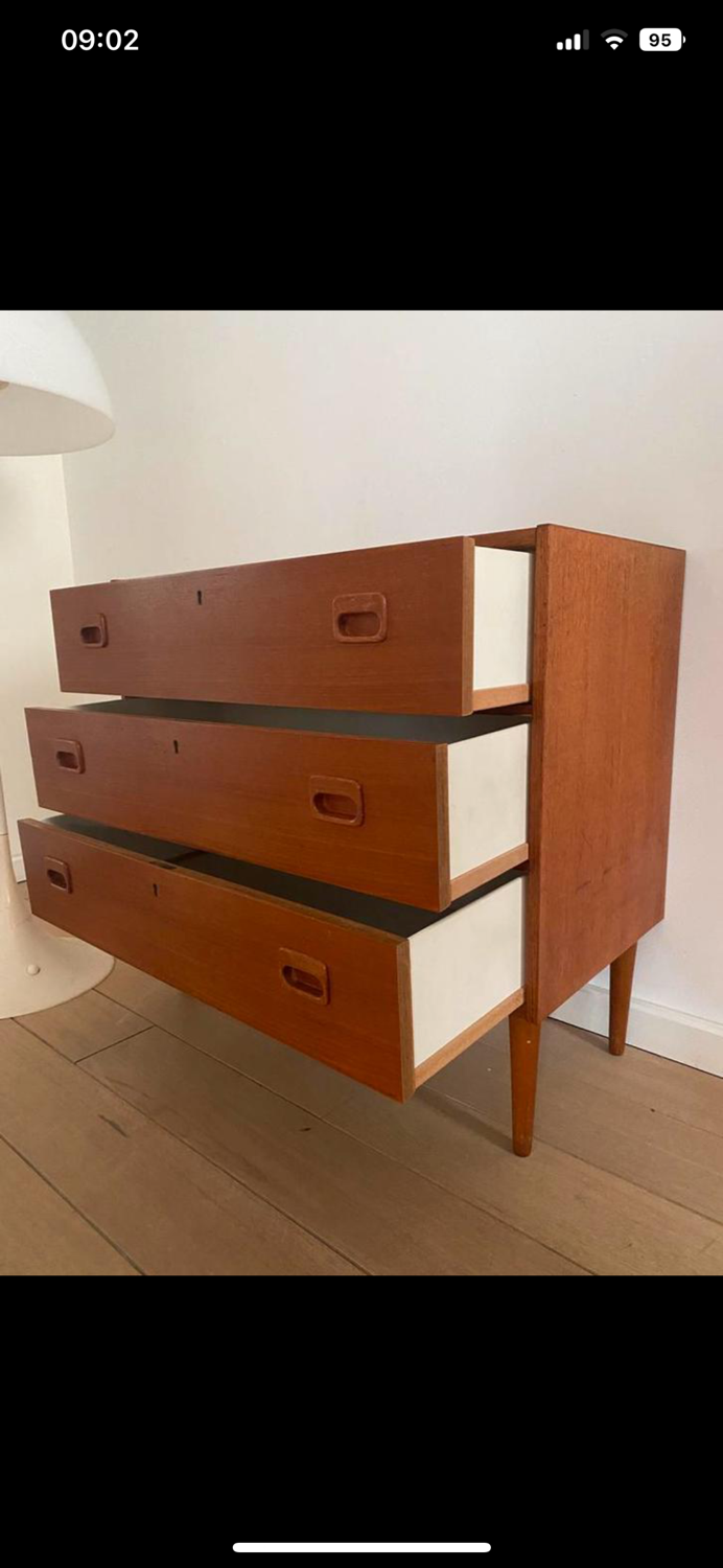 Chest of drawers in teak vintage design