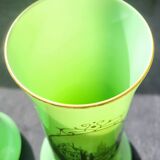 Paire de Vase en opaline verte XIX ème