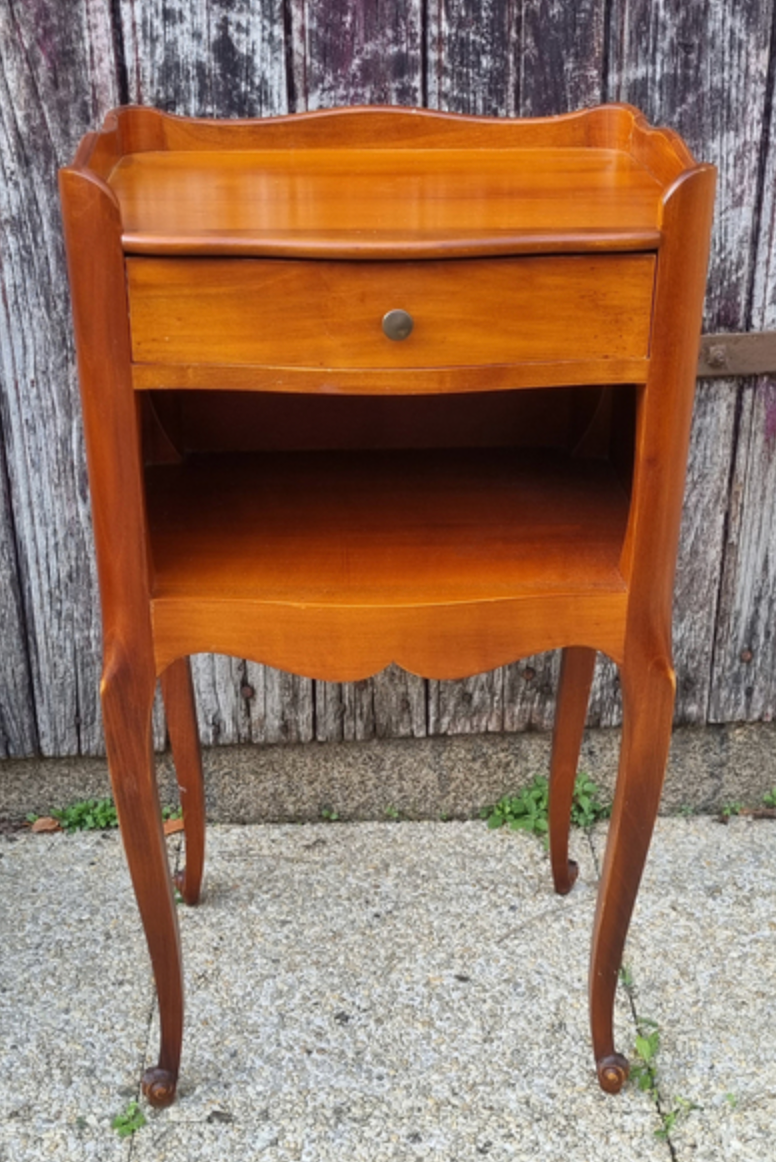 Pair of vintage Louis XV style bedside tables, wood