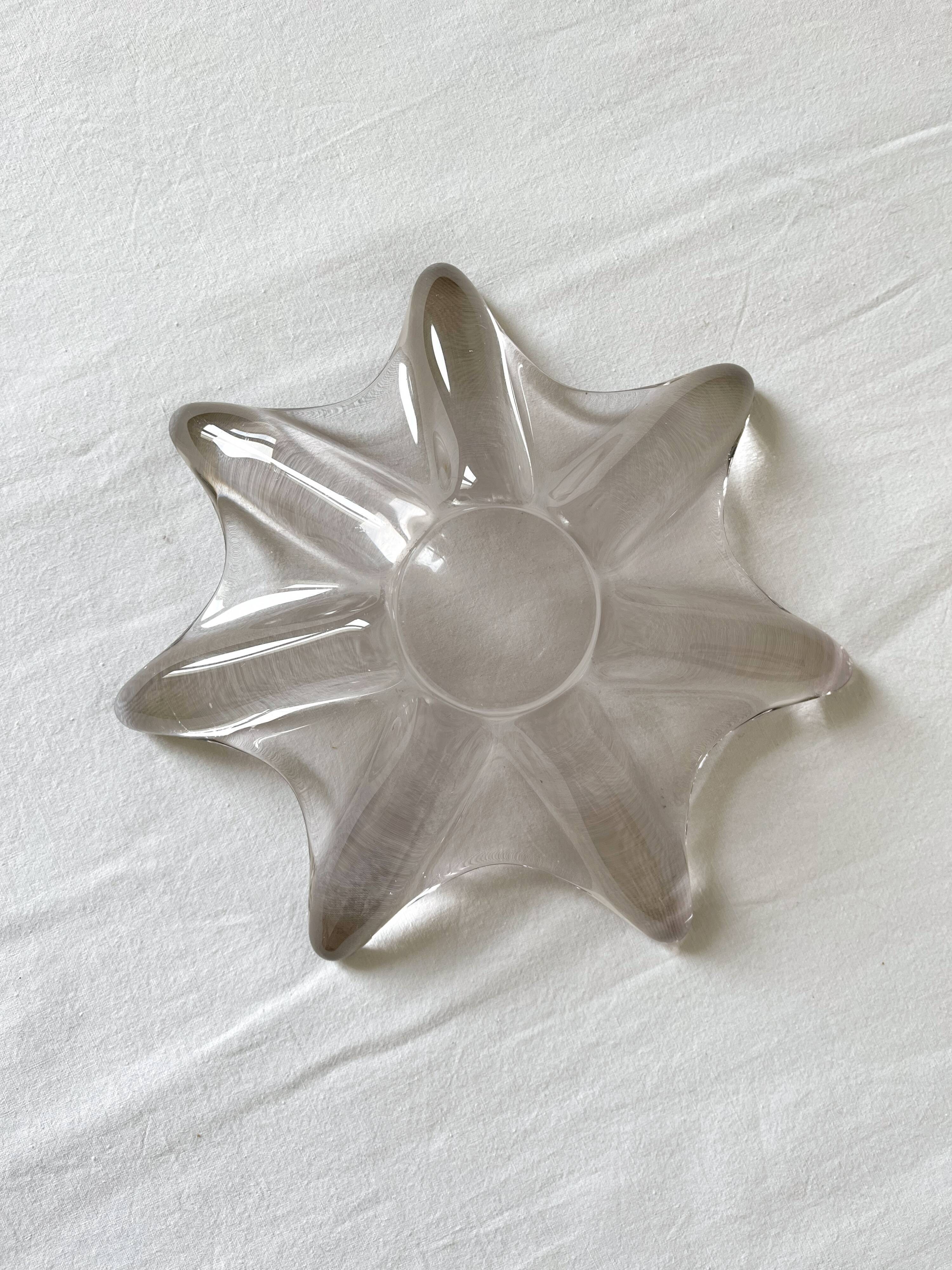 Vintage 1970s star-shaped crystal ashtray