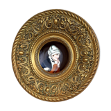 Brass wall decoration repelled hand-painted portrait