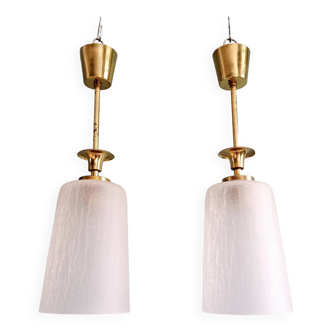 Pair of Mid Century Pendant Lights in Brass and Clear Crackle Glass, 1950s