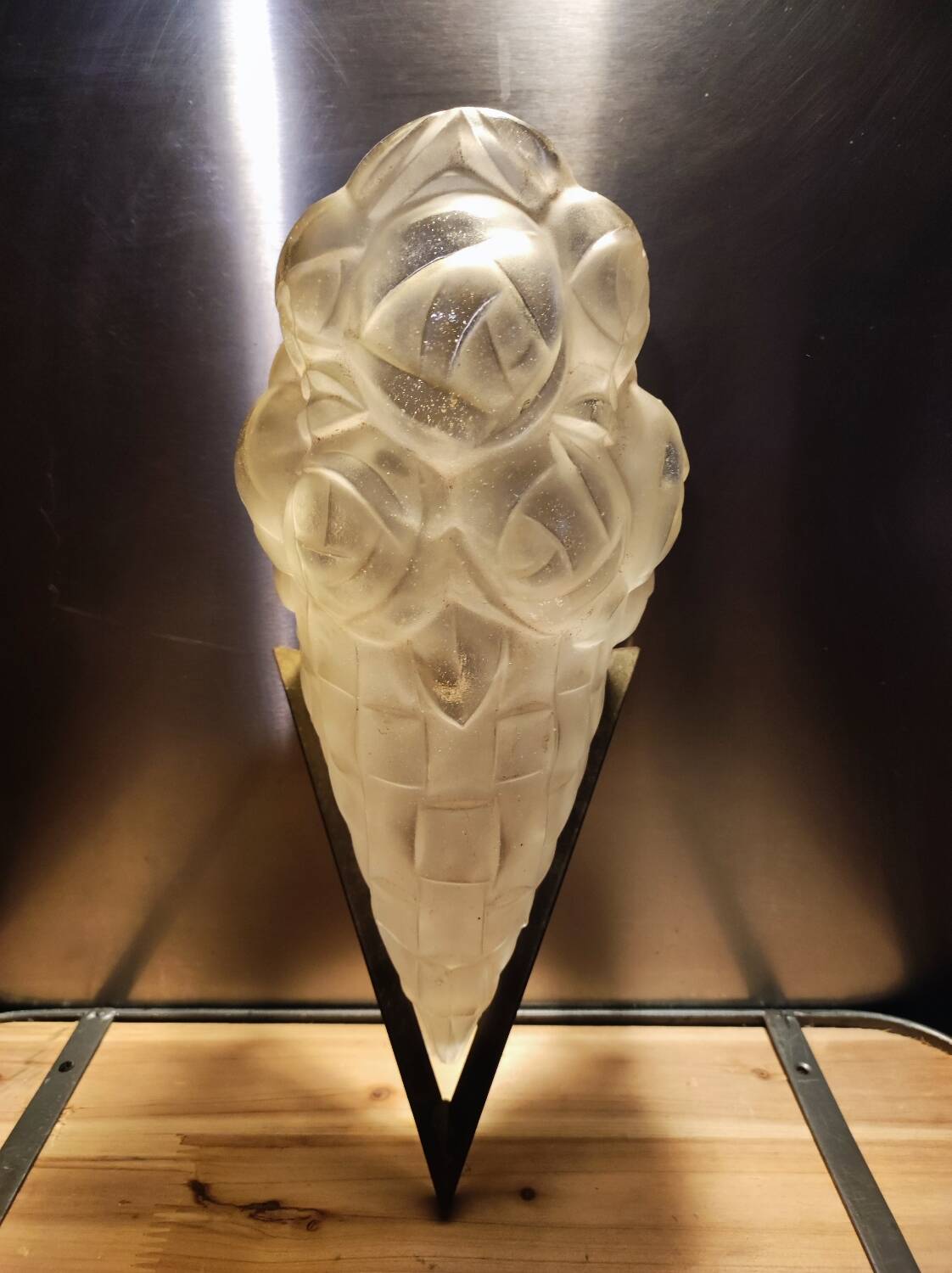 Art Deco wall light by Degué