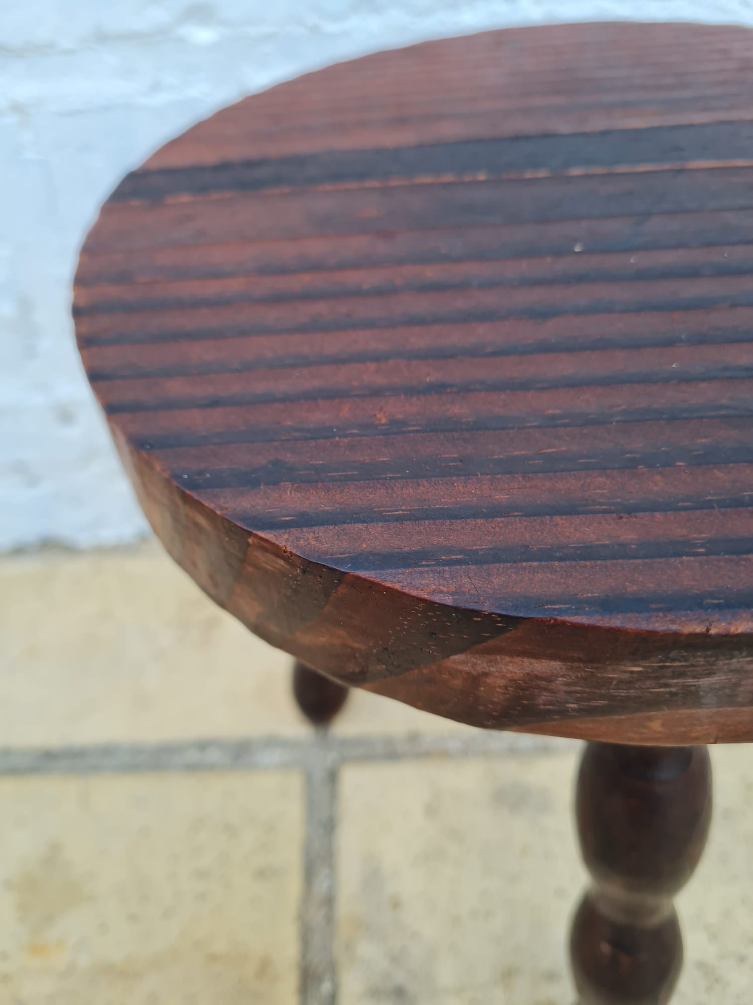 Tripod stool