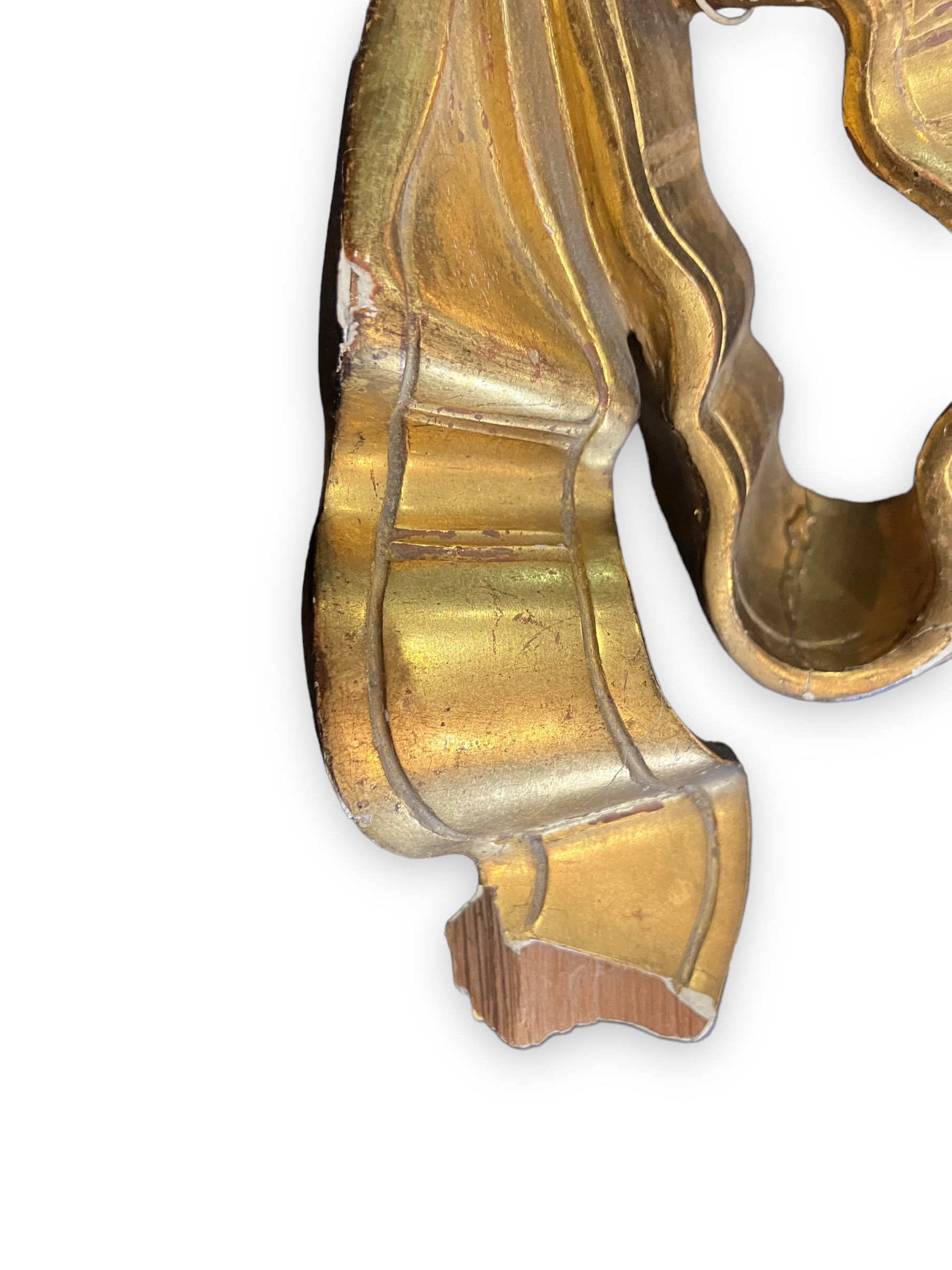 Decorative knot in wood and gilded stucco nineteenth