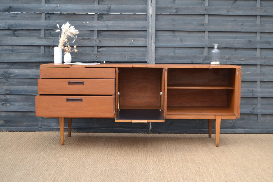 Minimalist enfilade by Nathan * 184 cm