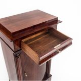 Commode ancienne, Europe du Nord, vers 1870