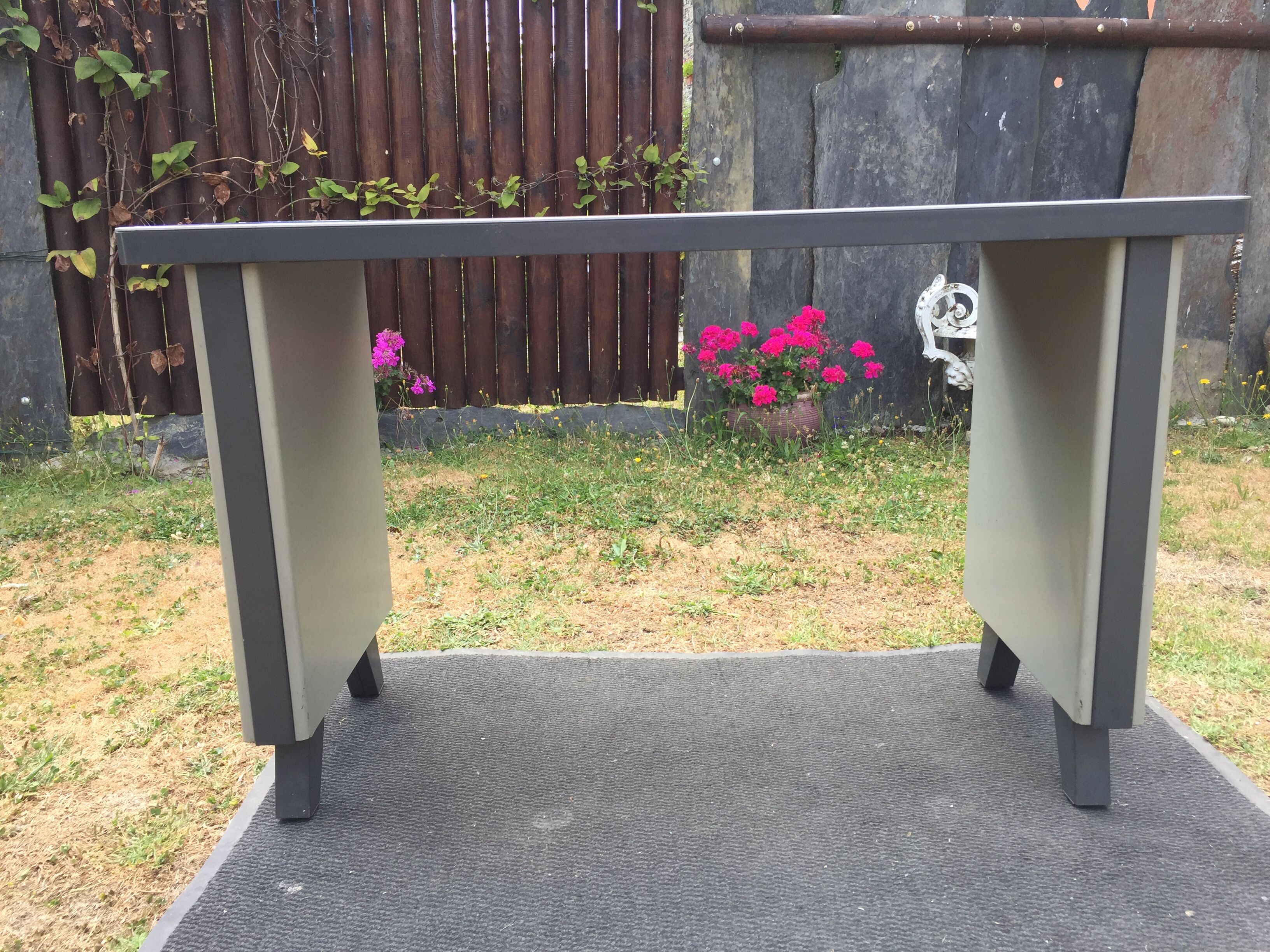 Modernist industrial and vintage console table in Stafor brand metal